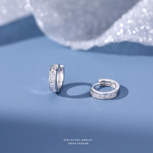 【跃然】S999银足银超闪方锆耳饰【YXS-E2981】 商品图1