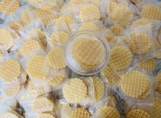 鲜虾片每盒39片（妮好甜【鲜虾脆片】季节限定，适用人群:八个月以上的宝宝，配料:鲜虾🦐，玉米🌽淀粉，玉米🌽油(虾过敏体质慎食) 商品图1