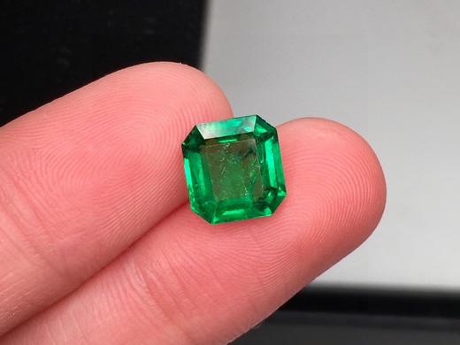 2.73ct 祖母绿裸石 商品图2
