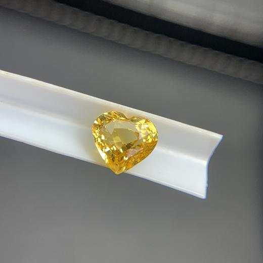 1.55ct 黄蓝宝裸石 商品图4
