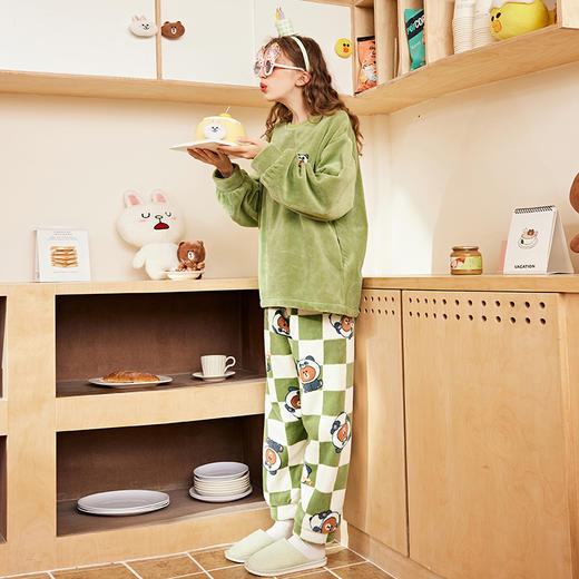 芬腾布朗熊睡衣情侣珊瑚绒秋冬季女士加绒加厚套头休闲家居服套装 商品图3