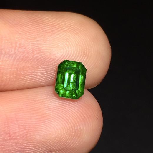 0.87ct 祖母绿裸石 商品图1