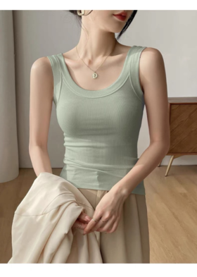 📣【夏日必备宝藏打底衫】冰丝螺纹背心买一赠一：💰1、吸睛的修身版型，基础舒适包裹身材但不紧勒束缚❣️