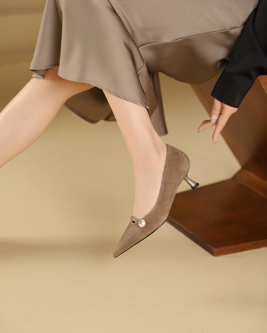 westory春秋新款时尚优雅单鞋钻小尖头气质百搭中跟单鞋女W24CE74851 商品图9