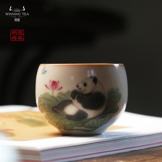 龙泉问鼎彩绘哥窑晴雪杯（自得其乐） 商品图0