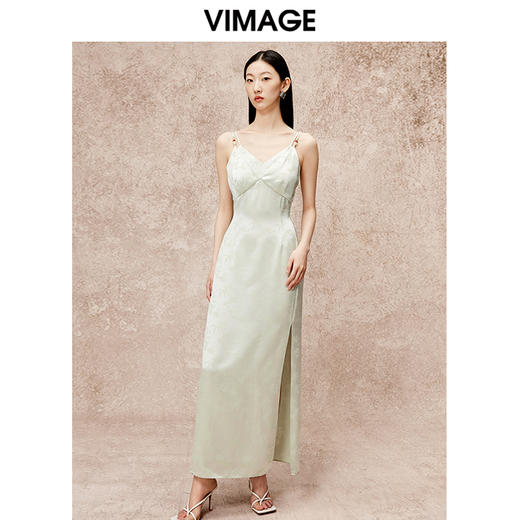 VIMAGE纬漫纪高级感缎面垂坠露背吊带礼服连衣裙秋季新款V2277801 商品图3