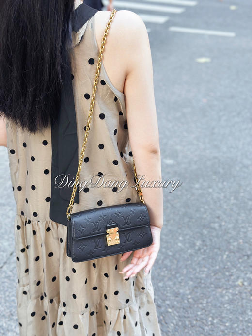 Lv 新款 全皮 黑色 邮差 woc 链条包 商品图0