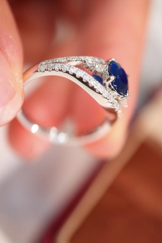 0.96ct 蓝宝石戒指 商品图4