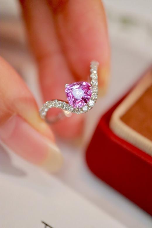 1.0ct 蓝宝石戒指 商品图1