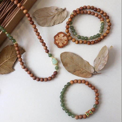 新中式手串 小众国风 宝梵迪2025新款天然檀香木和田玉手链 轻奢文艺小众精致闺蜜手串 商品图3