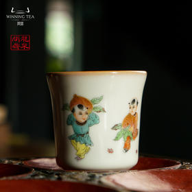 龙泉问鼎彩绘哥窑易悦杯（童子献寿）