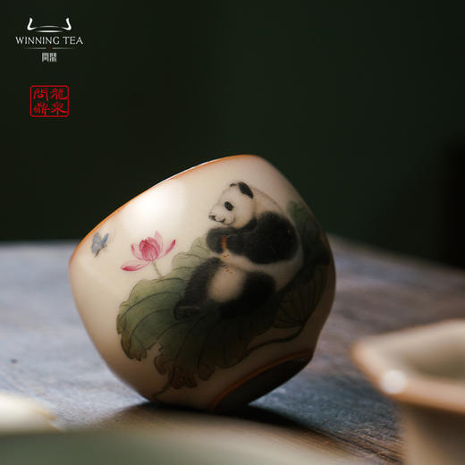 龙泉问鼎彩绘哥窑晴雪杯（自得其乐） 商品图1