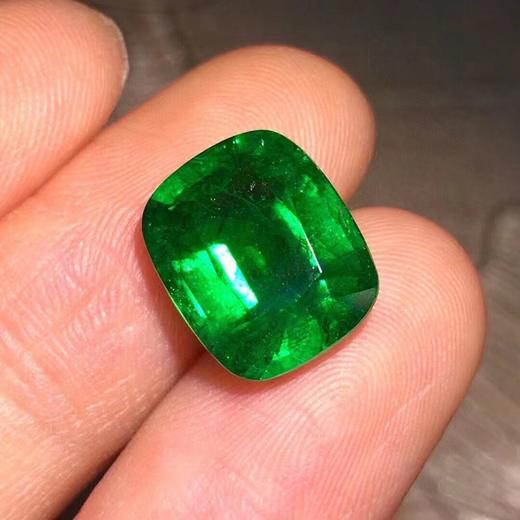5.04ct 祖母绿裸石 商品图0