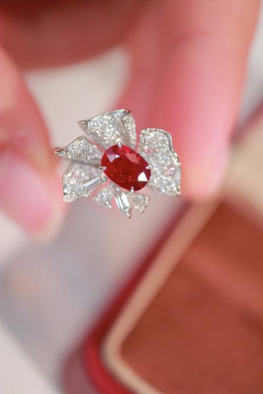 1.03ct 红宝石戒指 商品图3