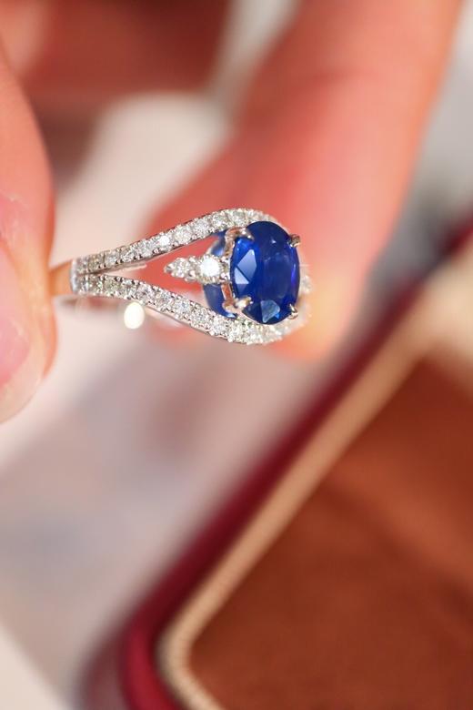 0.96ct 蓝宝石戒指 商品图3