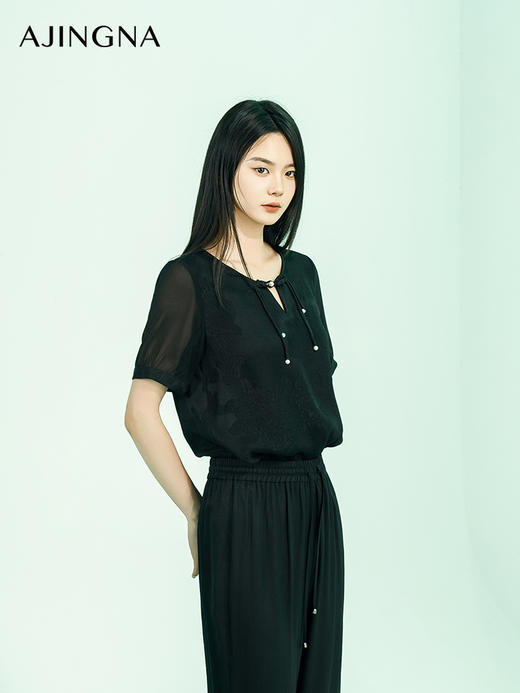 【商场同款】阿菁娜2024夏季新款新中式提花肌理宽松小衫A30X202031 商品图4