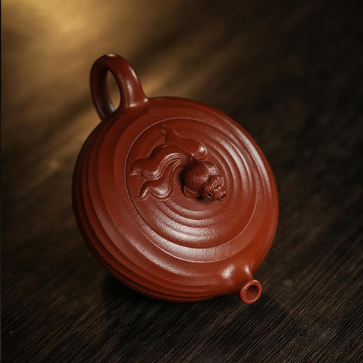 龙德堂陶艺 汤亚姣制《鱼翔》原矿大红袍 138cc 库存请咨询客服 商品图1