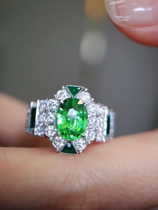 2.04ct 沙弗莱戒指 商品图1