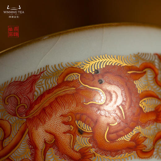 问鼎汝瓷鼎峰柴窑月白观月杯（梵红描金狮子绣球） 商品图3