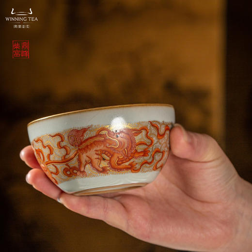 问鼎汝瓷鼎峰柴窑月白观月杯（梵红描金狮子绣球） 商品图1