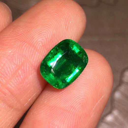 2.27ct 祖母绿裸石 商品图0