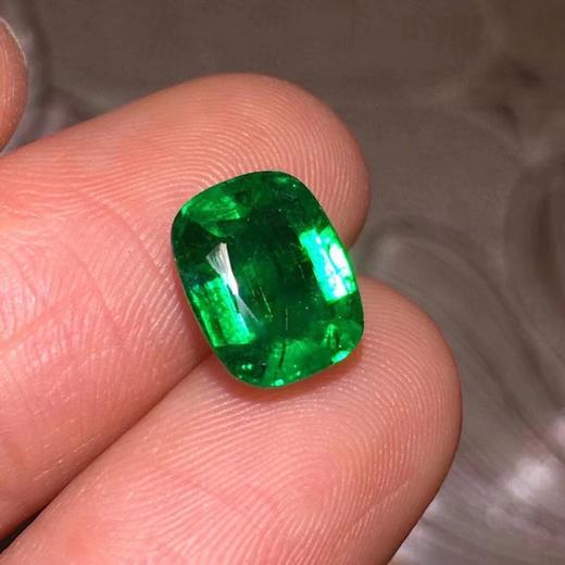 2.27ct 祖母绿裸石 商品图3