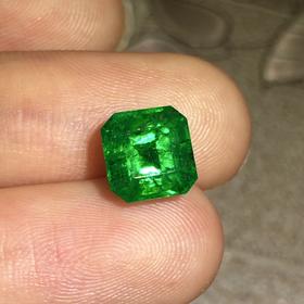 2.5ct 祖母绿裸石