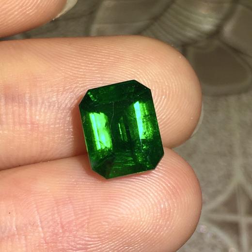 2.69ct 祖母绿裸石 商品图2