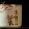 龙泉问鼎彩绘哥窑游君杯（童子纳福） 商品缩略图2