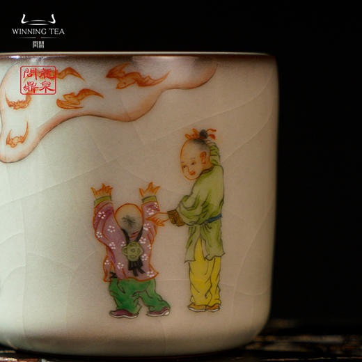 龙泉问鼎彩绘哥窑游君杯（童子纳福） 商品图2