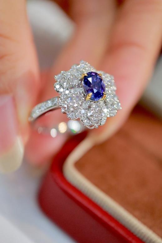 1.09ct 蓝宝石戒指 商品图1