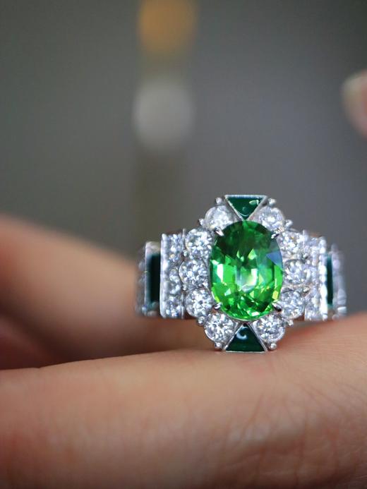 2.04ct 沙弗莱戒指 商品图5