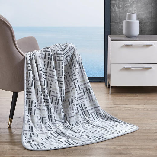 Hugo Boss  HB LOGO丝绒毯  100×140cm 商品图0