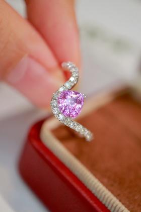 1.0ct 蓝宝石戒指