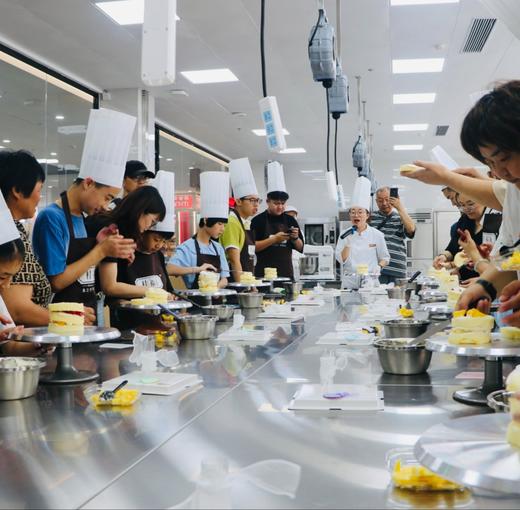 【欢乐暑期】亲子DIY制作5号蛋糕团购活动【一大一小参与制作】过期不退不换、介意者慎拍 商品图0