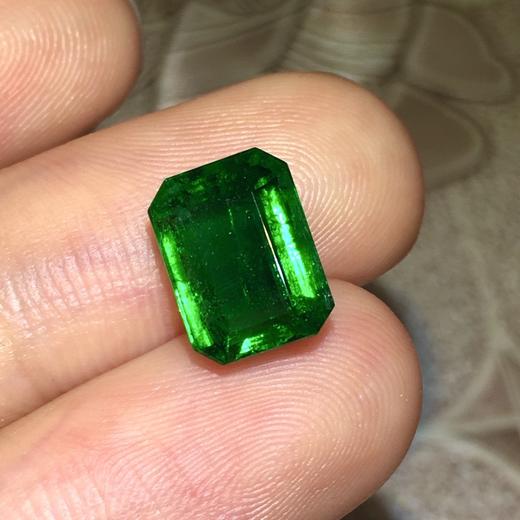 3.66ct 祖母绿裸石 商品图4
