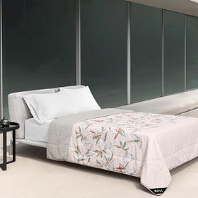 Hugo Boss  Spring Bloom印花纤维被 150×200cm