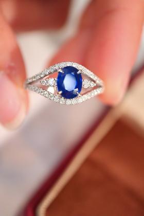 0.96ct 蓝宝石戒指