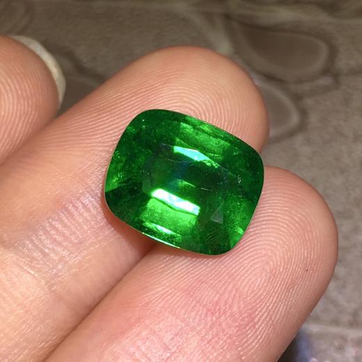 5.04ct 祖母绿裸石 商品图2