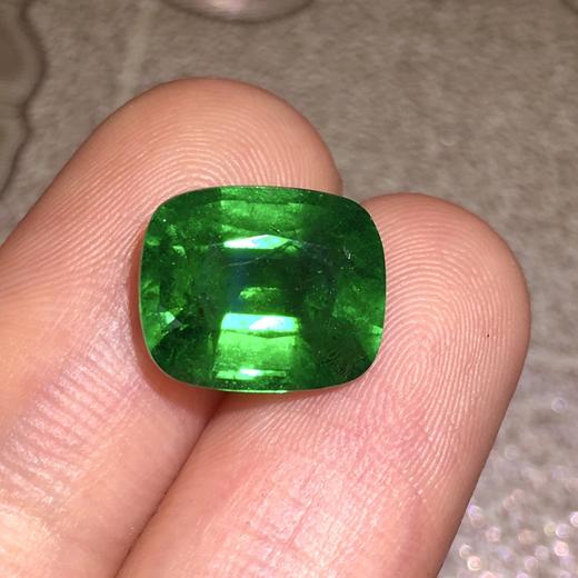 5.04ct 祖母绿裸石 商品图5