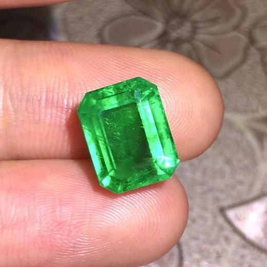 7.37ct 祖母绿裸石 商品图0