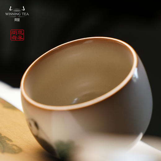 龙泉问鼎彩绘哥窑晴雪杯（自得其乐） 商品图2