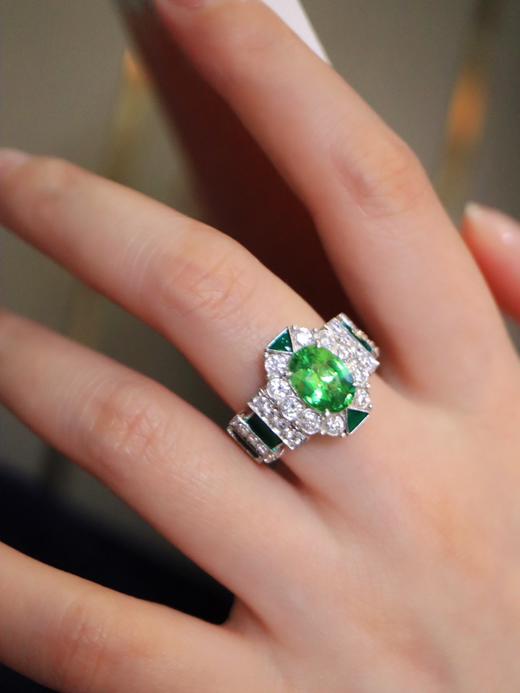 2.04ct 沙弗莱戒指 商品图4