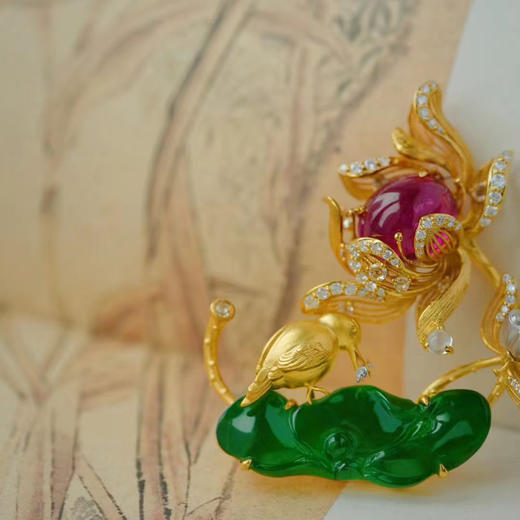 龢盒原创 清荷翠鸟入夏图 翡翠胸针 商品图2