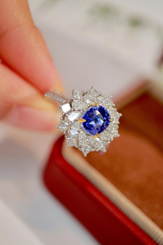 1.6ct 蓝宝石戒指 商品图1
