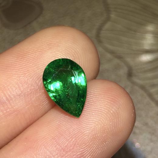 1.9ct 祖母绿裸石 商品图1