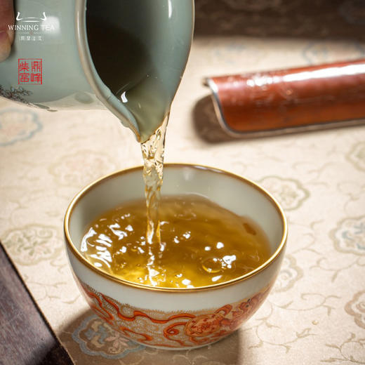 问鼎汝瓷鼎峰柴窑月白观月杯（梵红描金狮子绣球） 商品图2