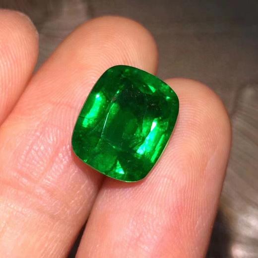5.04ct 祖母绿裸石 商品图5