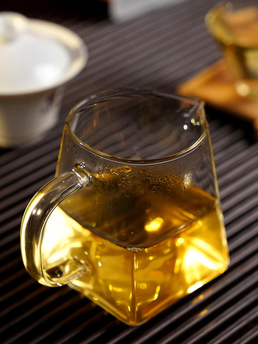 2024年头春头采【麻黑散茶】现货直发 易武标杆性味道，300克/份；拍5发6拍20发25 商品图3