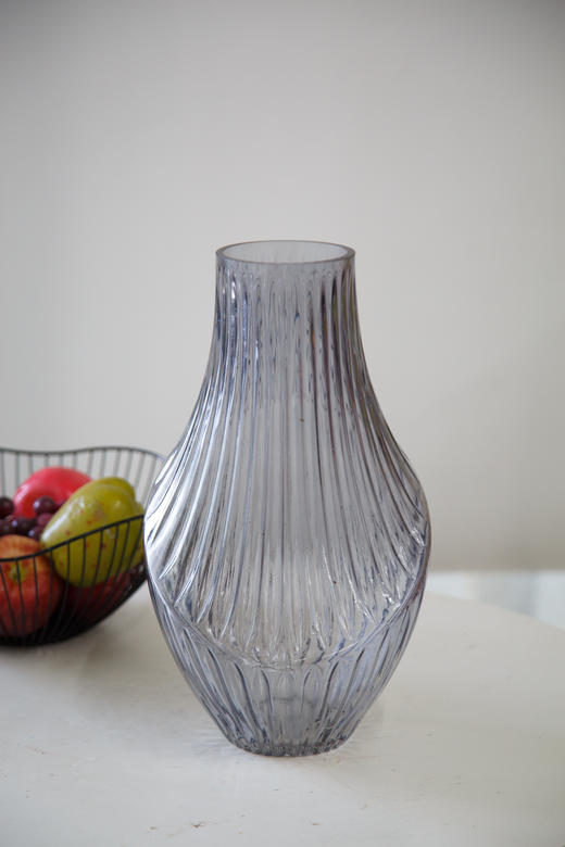 斜纹灰色花瓶 商品图0